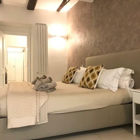 Napoli Plebiscito Apartment Esterno foto