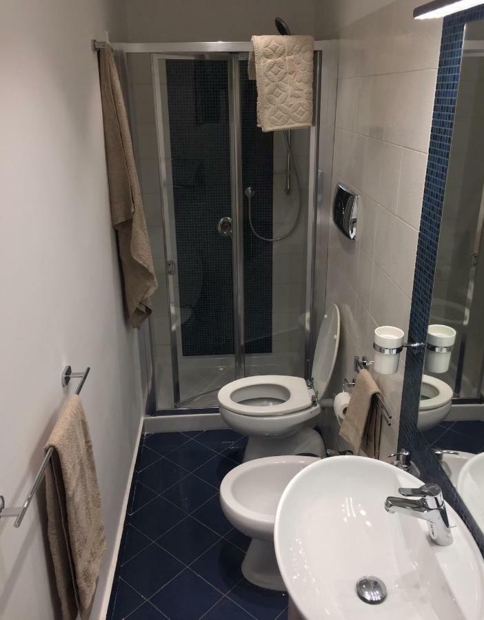 Napoli Plebiscito Apartment Esterno foto