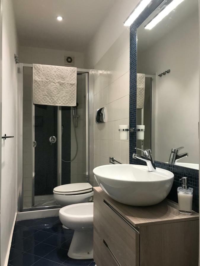 Napoli Plebiscito Apartment Esterno foto